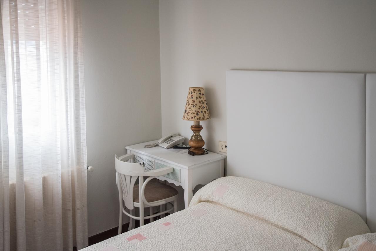 Hostal Antolin Redondela Kültér fotó